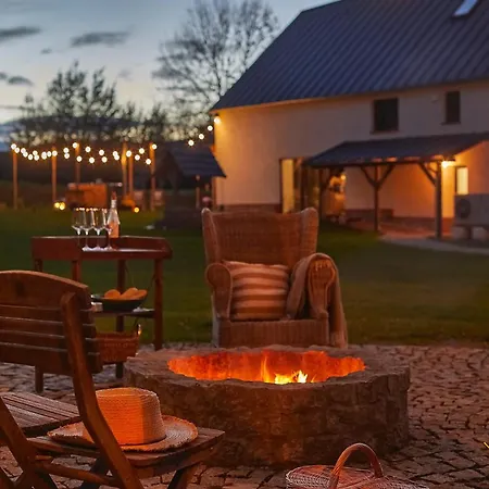 Dobre Historie Villa *